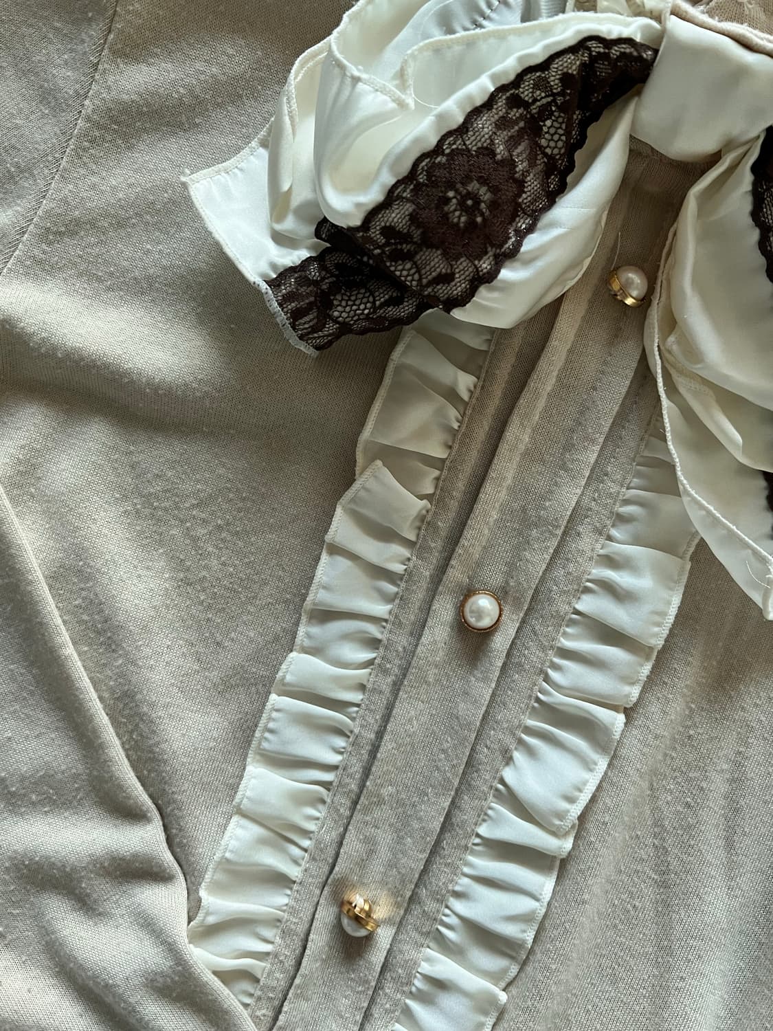 엑시즈팜 공포게임 여주 아이보리 레이스 라떼갸루 바닐라 초코 프릴 상품이미지1