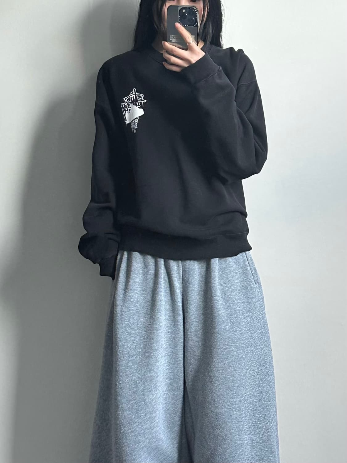 스투시 90s 빅로고 블랙 맨투맨 상품이미지2