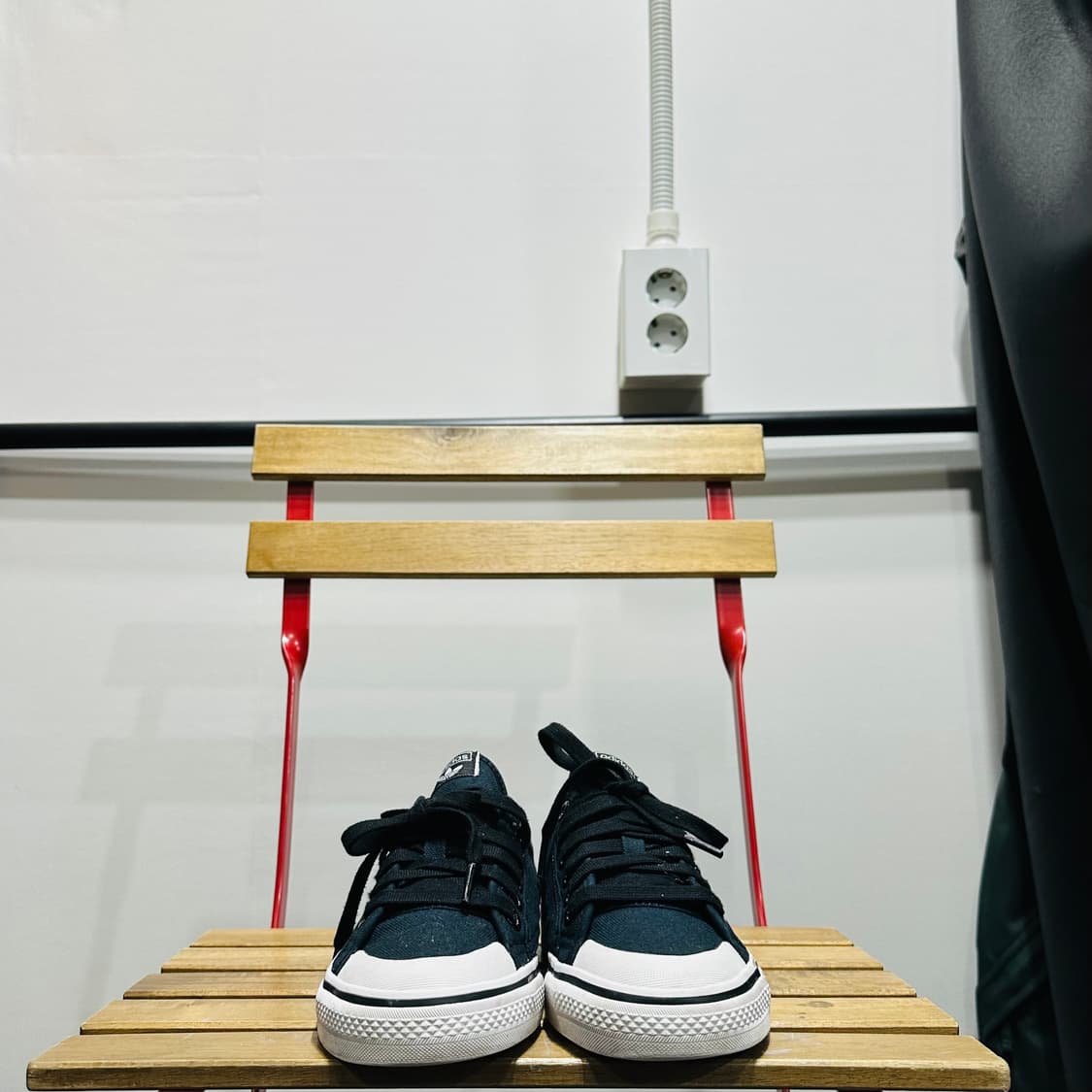 250) 아디다스 운동화 남녀공용 신발 니짜 트레포일 블랙 상품이미지2