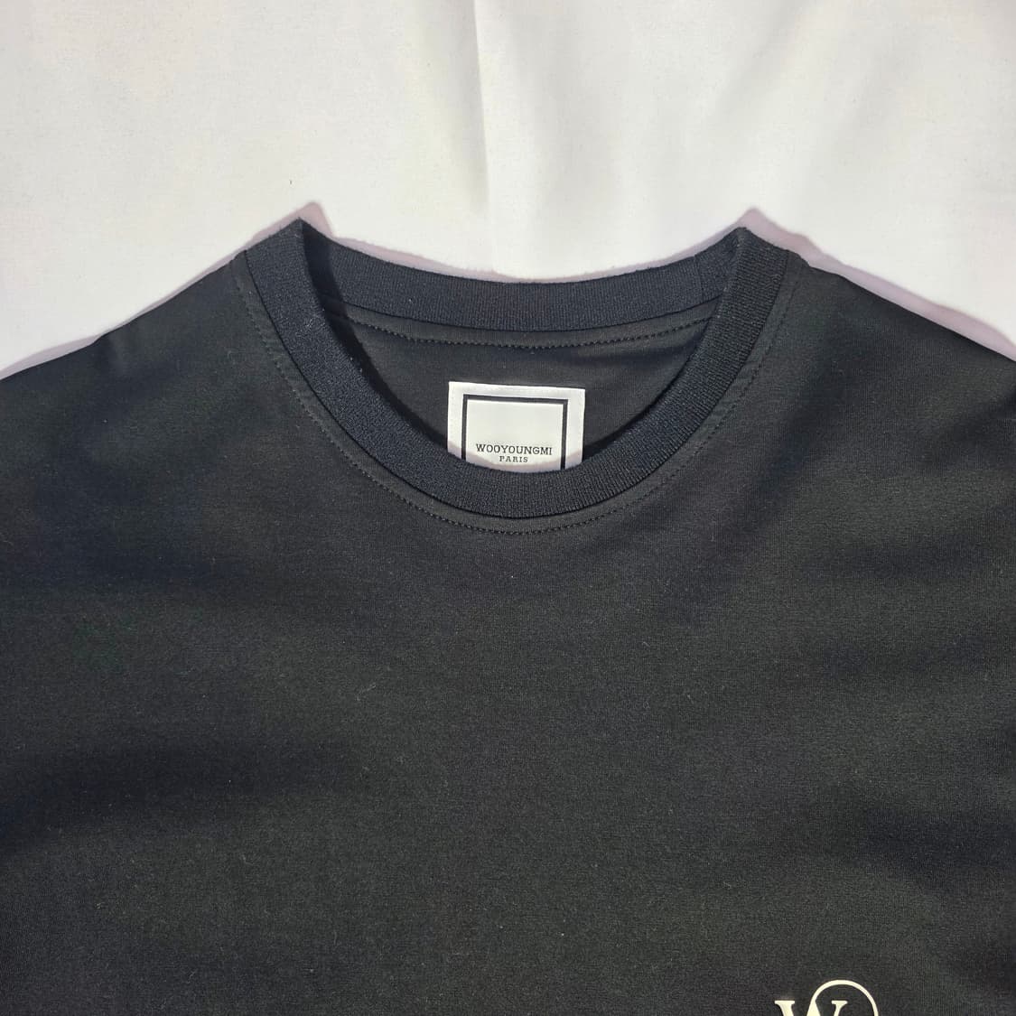 [46/95]우영미 22ss 멀티 플라워 백로고 반팔 상품이미지3