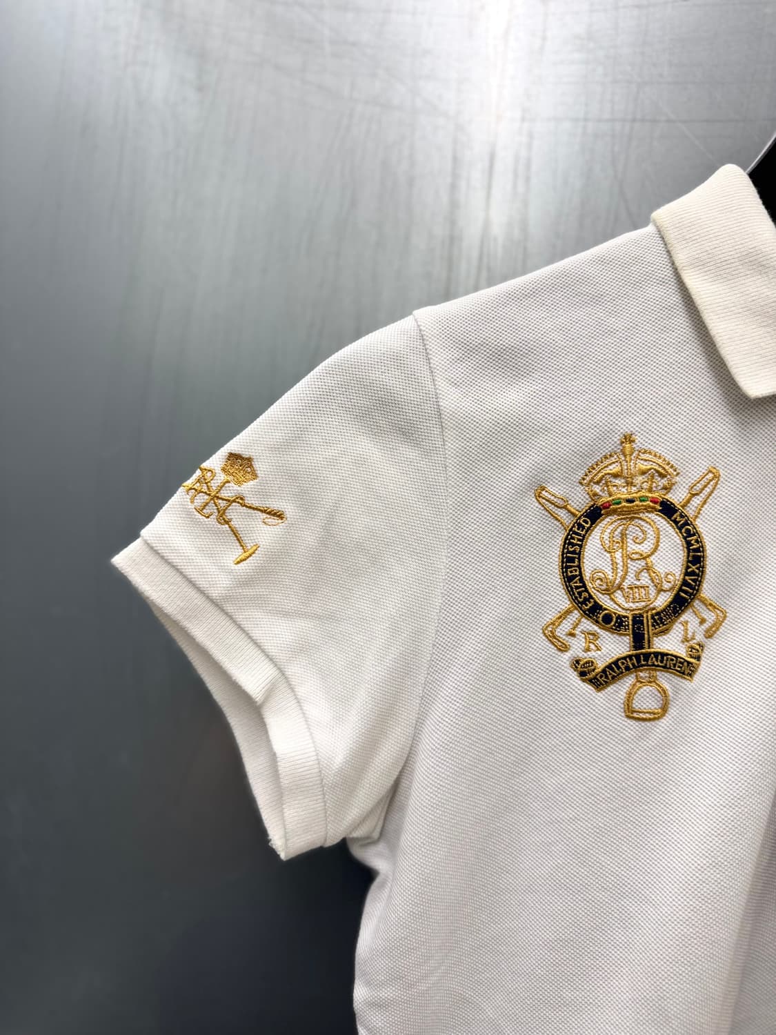 Polo sports 빅포니 크레스트 패치 화이트 컬러 반소매 카라티 상품이미지4