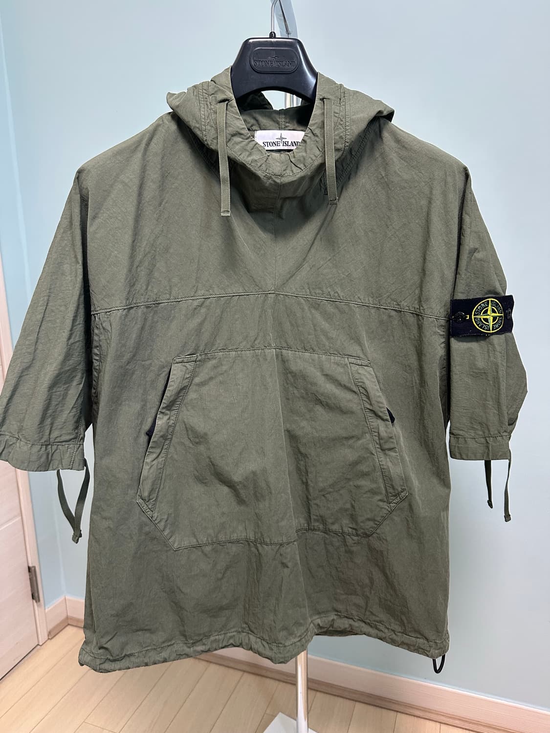 스톤아일랜드 20ss 아노락 올리브그린 반팔후드 매장판 상품이미지3