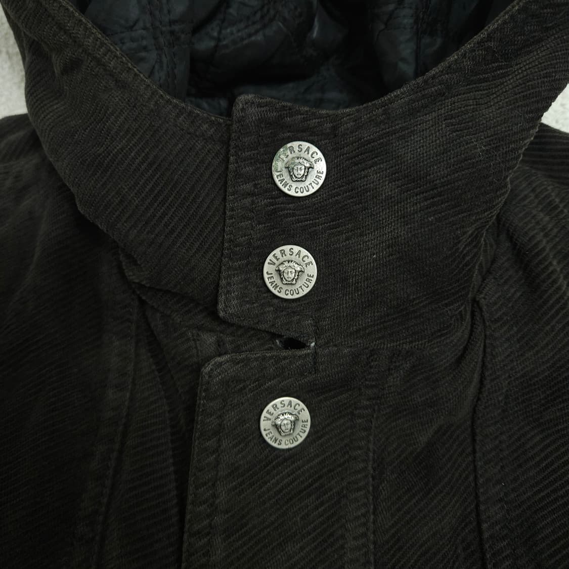 베르사체진스꾸뛰르 코듀로이 하프 코트 상품이미지4