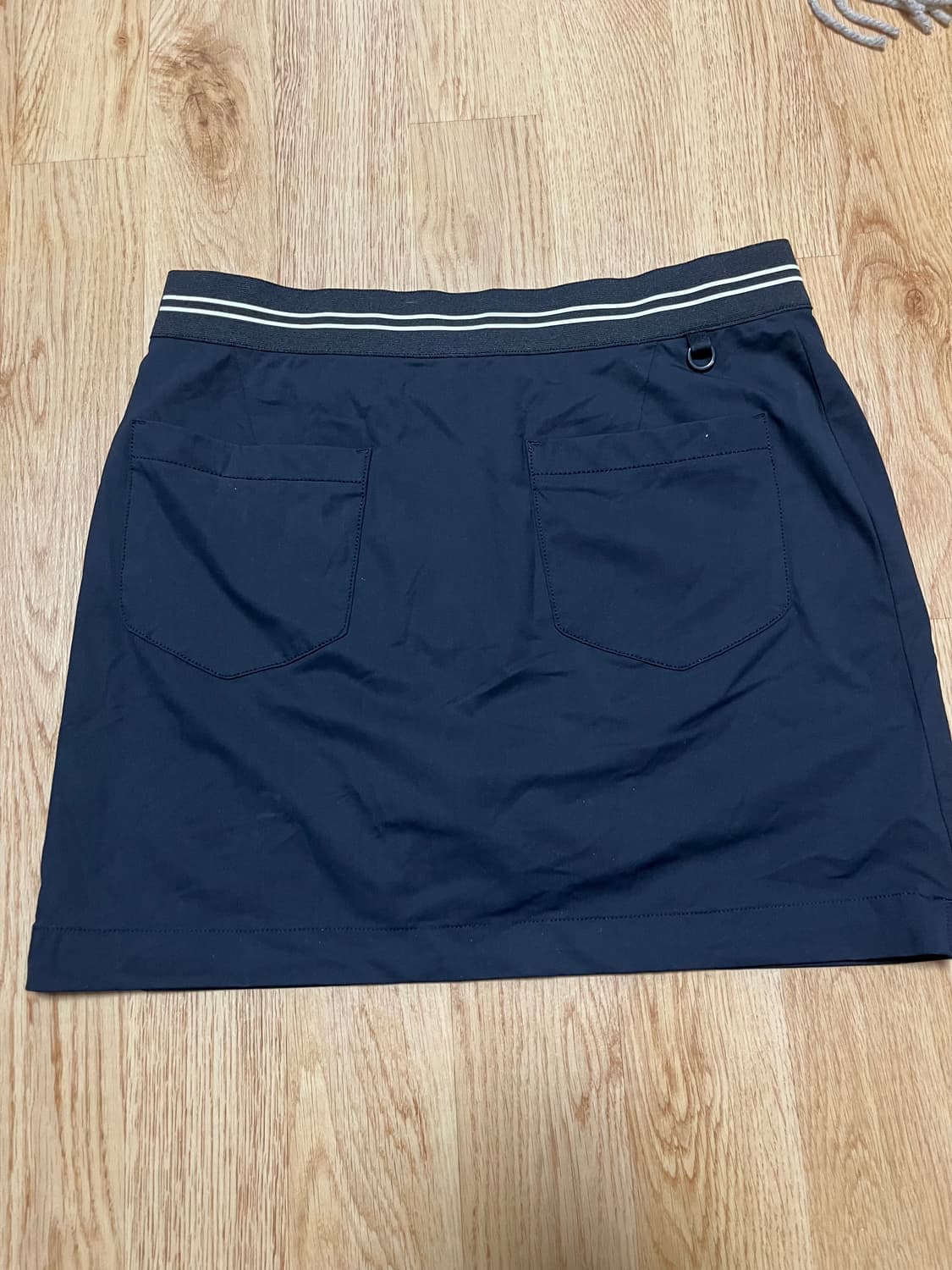 타이틀리스트 검정색 여성 골프치마 상품이미지3