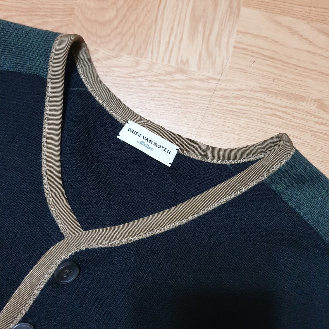 dries van noten 드리스반노튼 엘보패치 헨리넥 울 니트 스웨터 상품이미지6