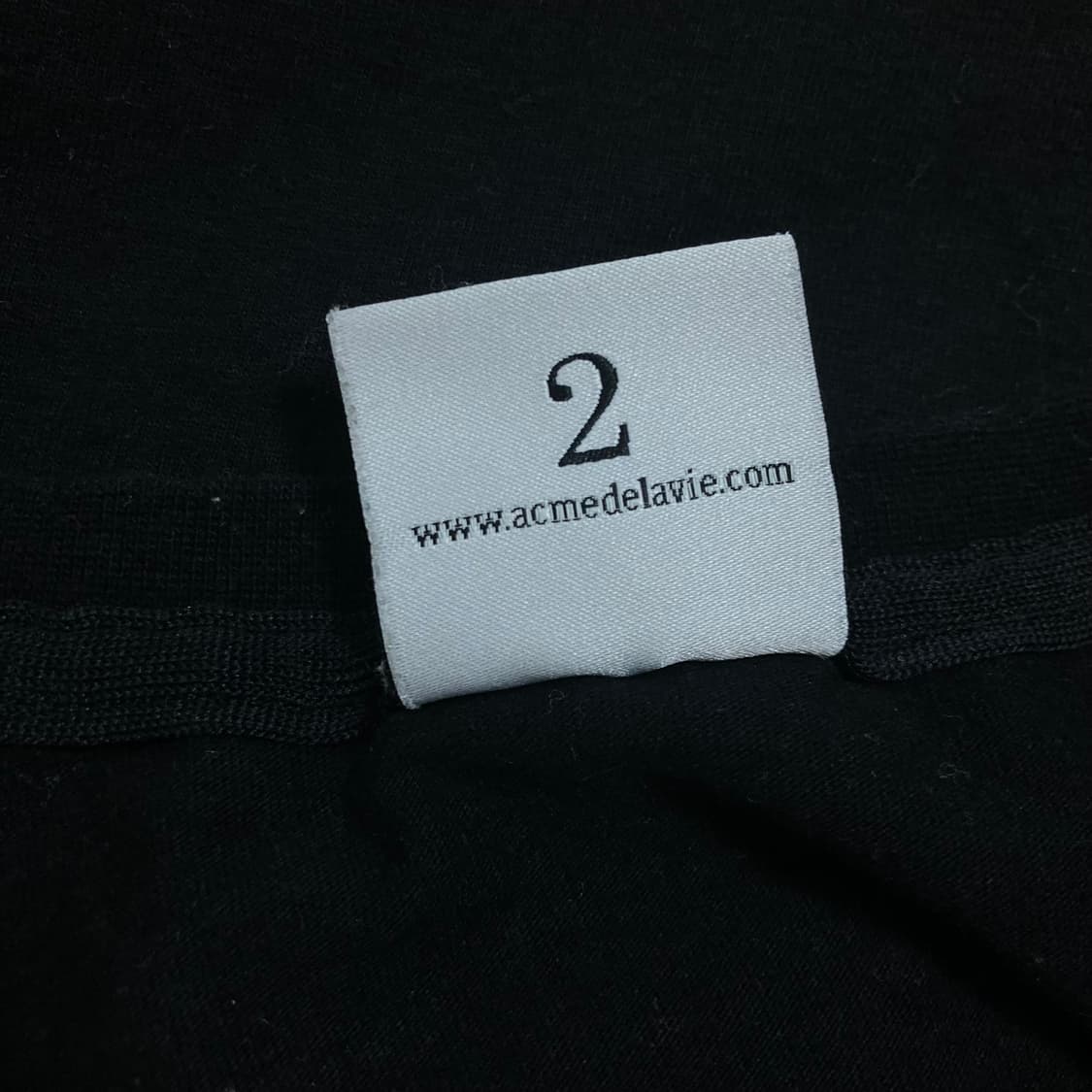 아크메드라비 베이비 페이스 빅로고 블랙 반팔티 상품이미지5