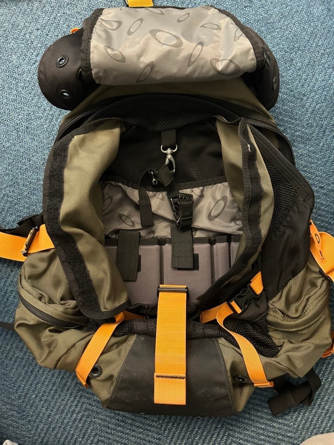 오클리 아이콘 백팩 3.0 상품이미지3