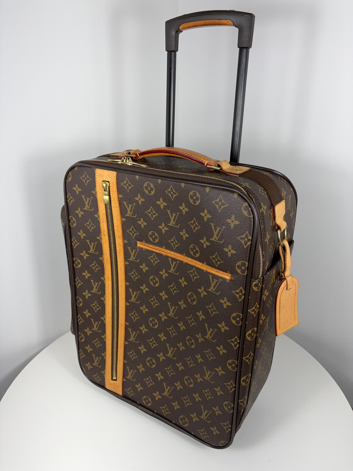 루이비통 M23259 페가세 보스포어 캐리어 상품이미지3