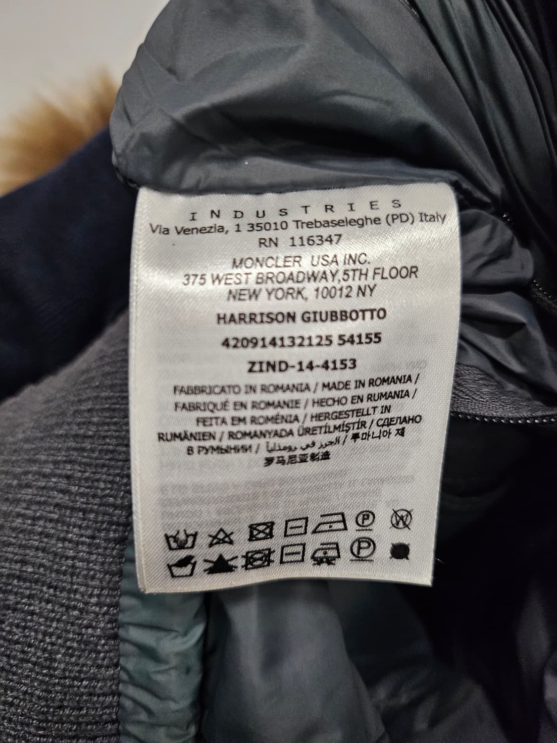 몽클레어 해리슨 패딩
사이즈 4 / 사용감 적음 상품이미지6