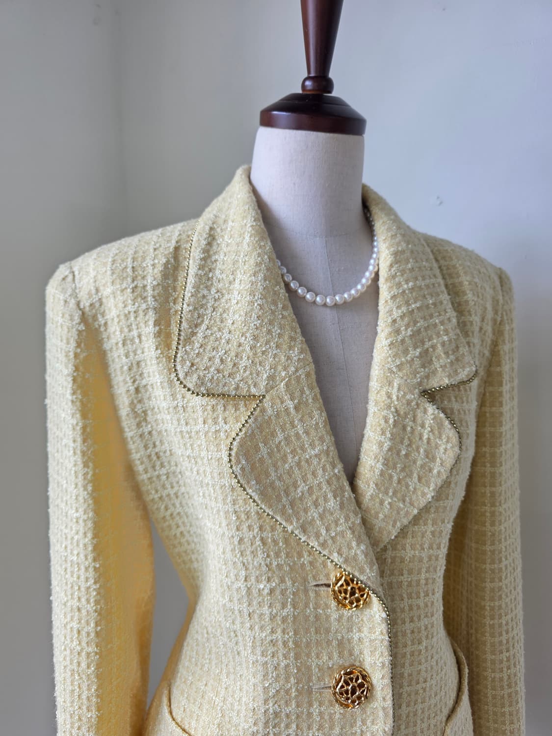 금장 버튼 부클 트위드 자켓 상품이미지3