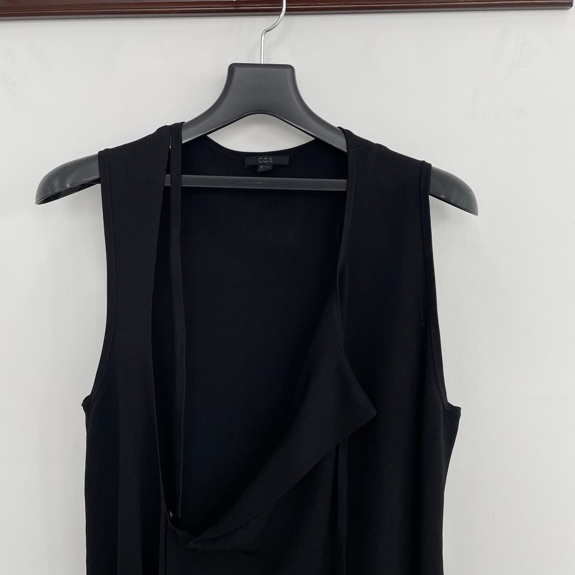 코스 블랙 랩 스타일 끈 나시 원피스 상품이미지4