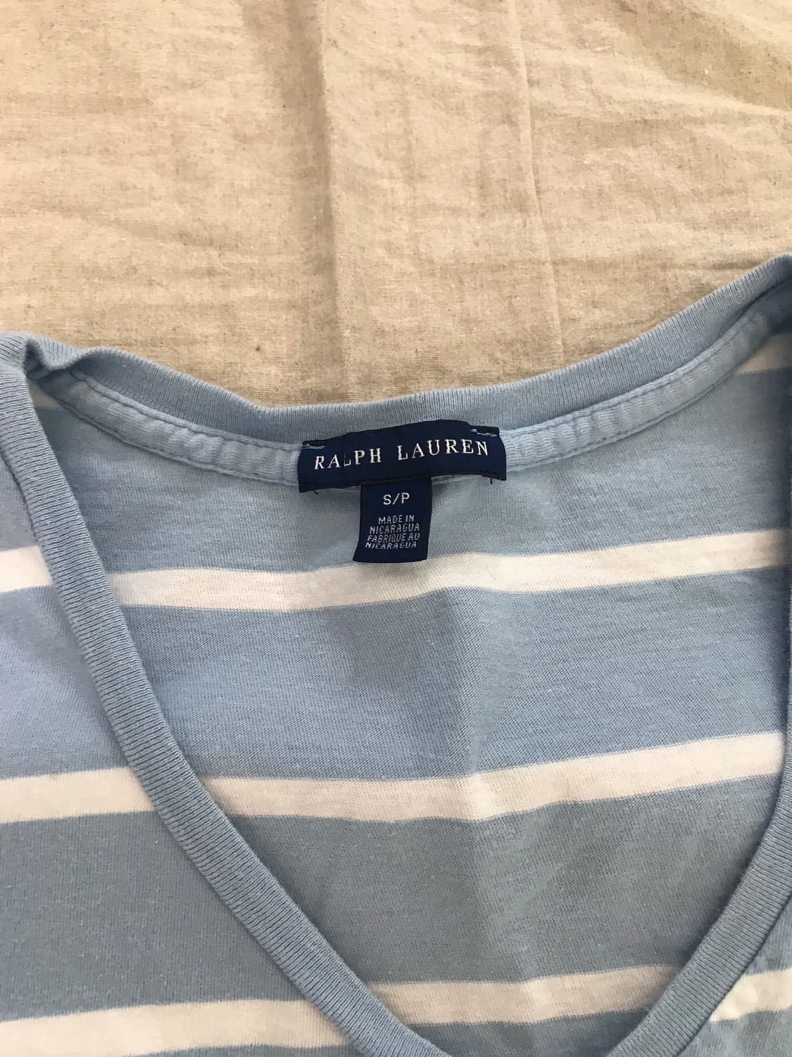 폴로 랄프로렌 포니 로고 스트라이프 브이넥 반팔티 상품이미지7