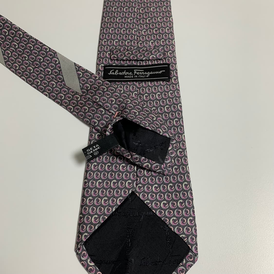 살바토레 페레가모(Ferragamo) 명품 결혼식 혼주넥타이 A+등급 상품이미지7