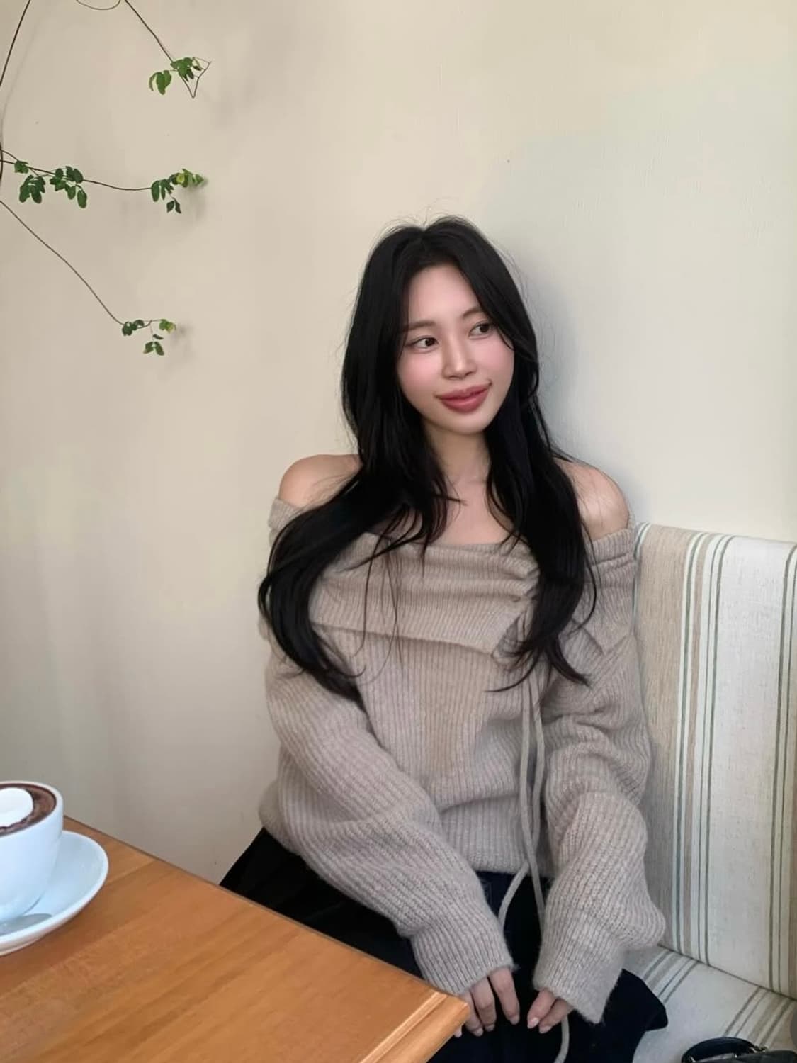 스트랩 오프숄더 니트 상품이미지3