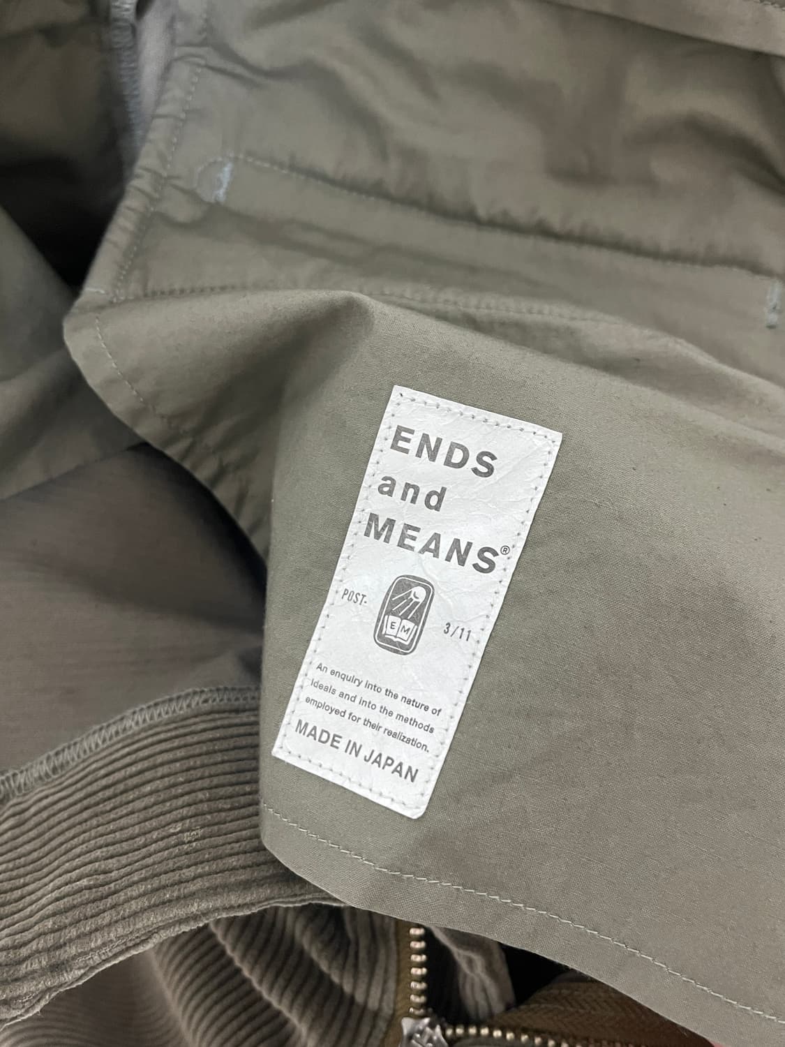 엔즈앤드민즈 그랜파 투턱 트라우처 카키 (L) 상품이미지3