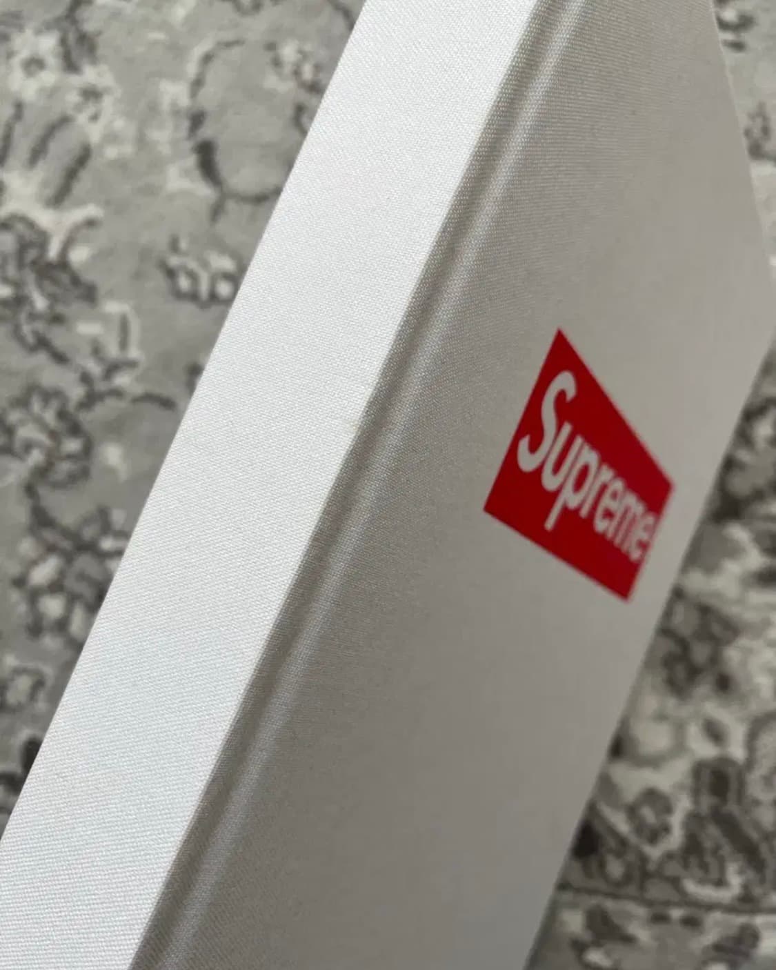 슈프림 아트북 상품이미지4