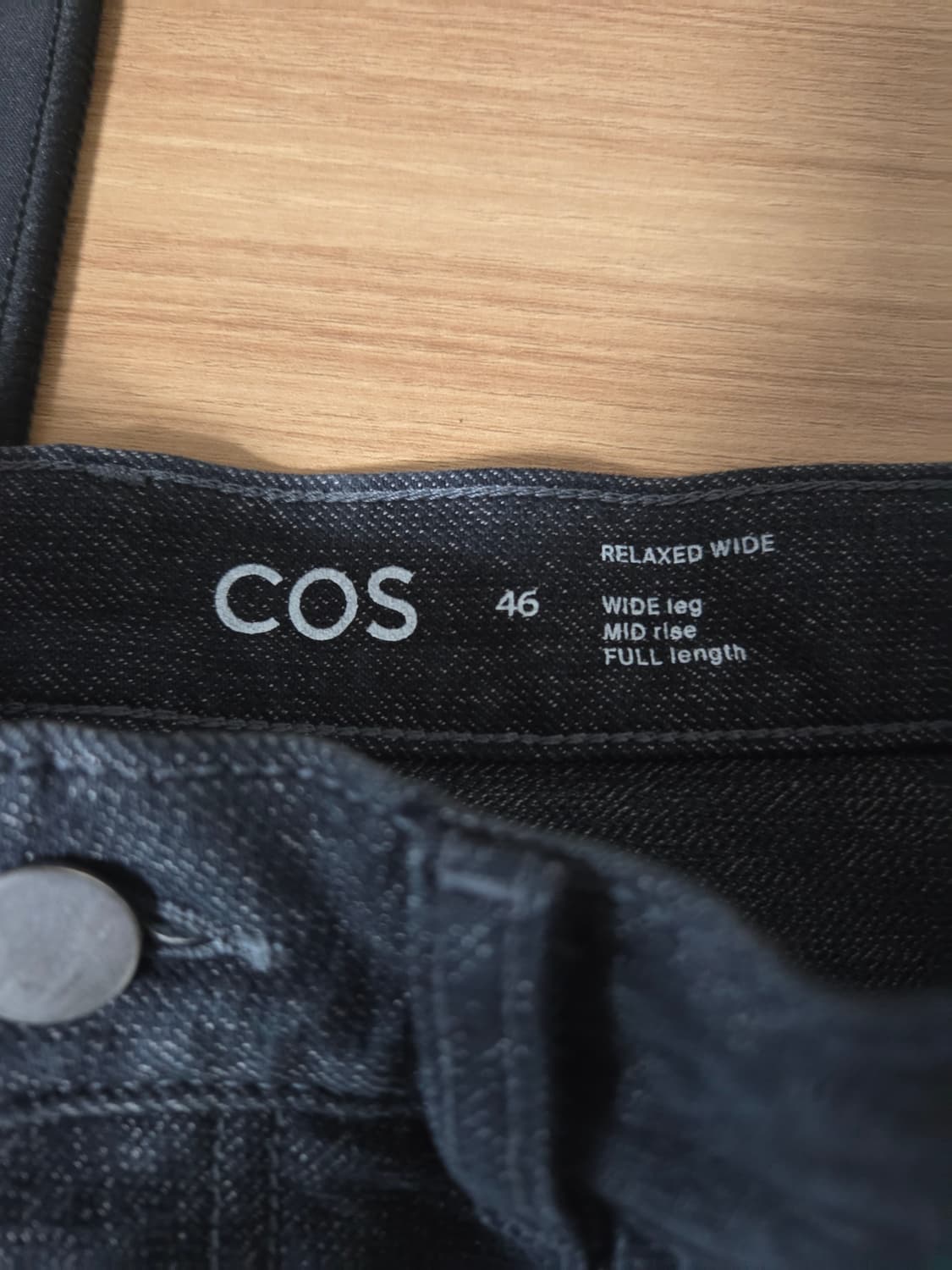 cos 코스 릴렉스드 와이드 레그진 블랙 46사이즈 상품이미지4