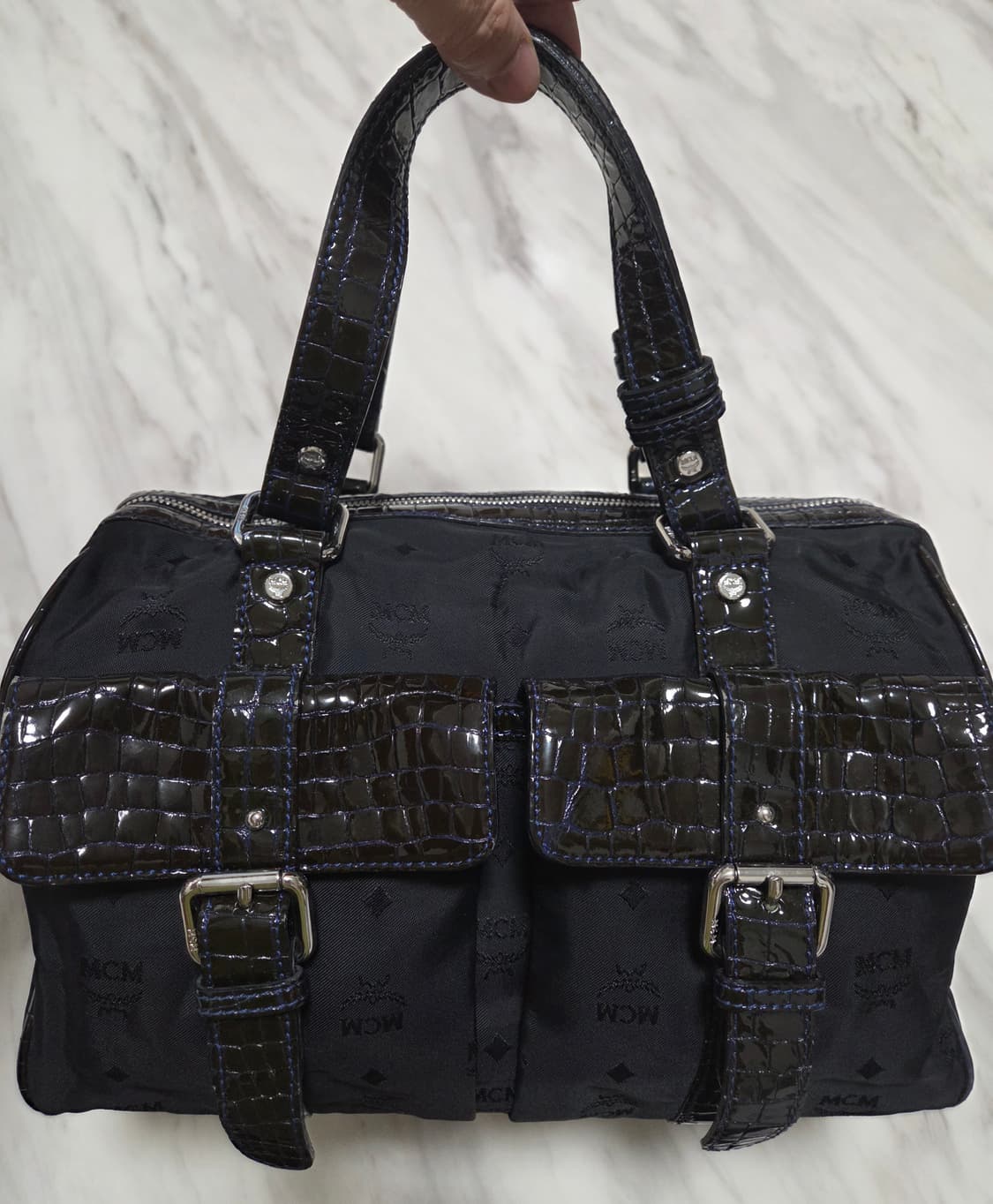 MCM 나일론 페이턴트 토트백 상품이미지1