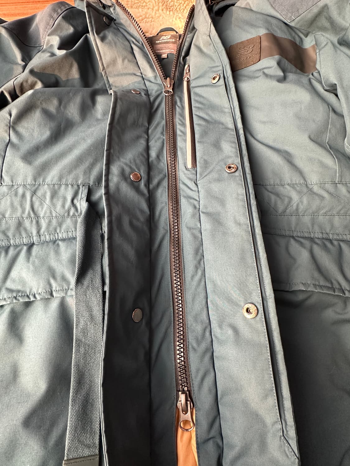 뉴발란스 카메라맨 덕다운 패딩 105 상품이미지7