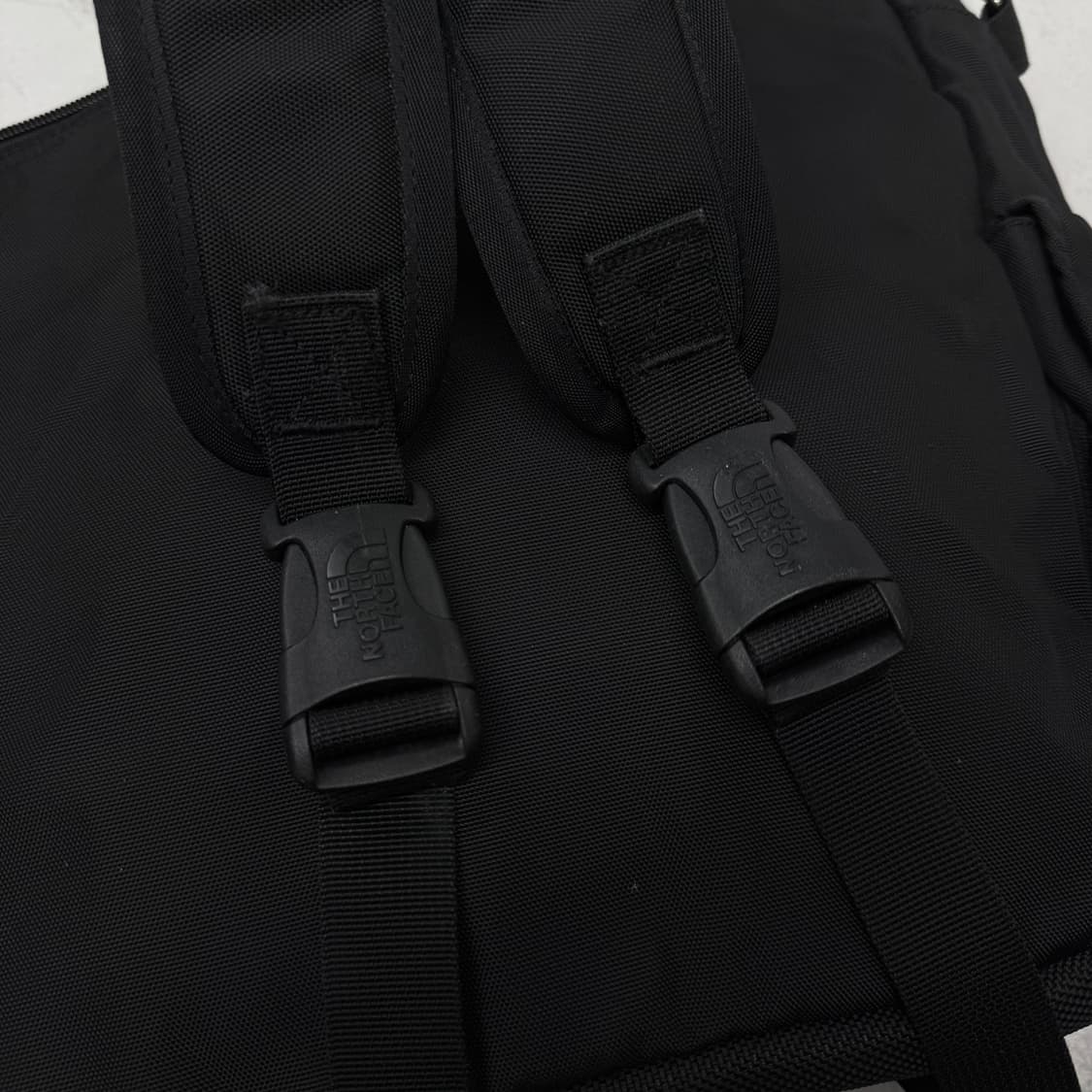 노스페이스 테크니컬 크로스백 블랙 상품이미지6