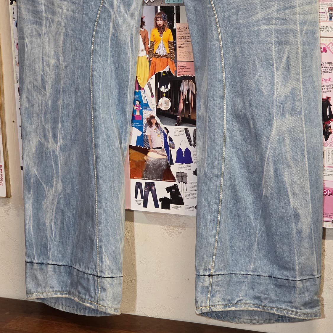 에비수 포켓 프린팅 연청 워싱 데님 팬츠 상품이미지5