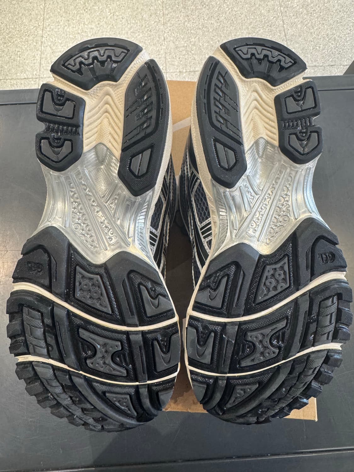 아식스 젤카야노 14 캐리어 그레이 블랙 (260) 상품이미지6