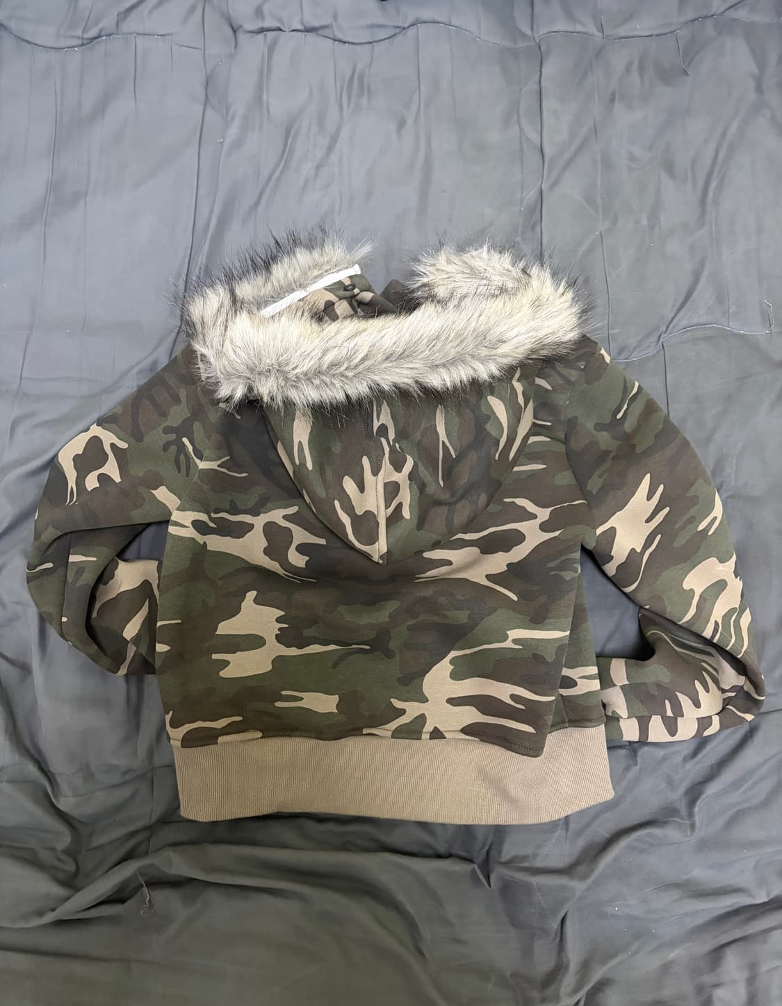 러브이즈트루 카모 후드집업 상품이미지2