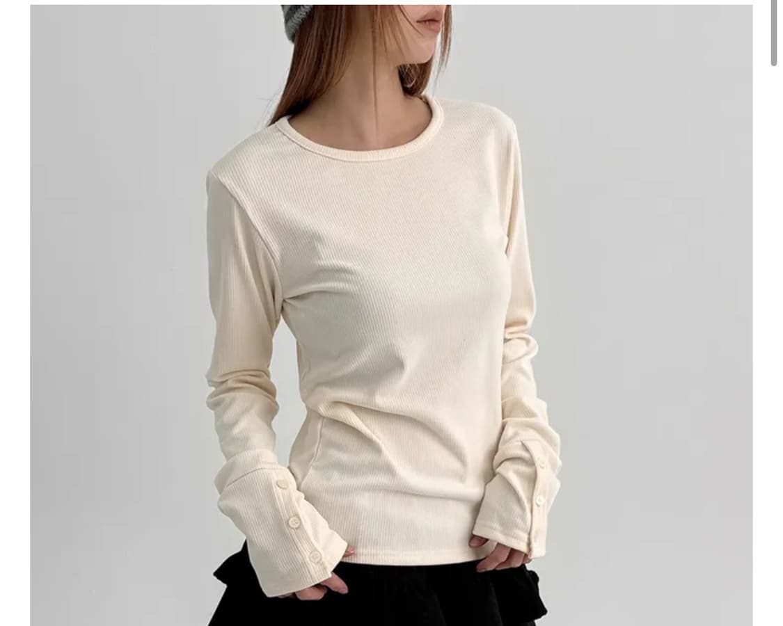 블랙업 골지 버튼 긴팔티 크림색 상품이미지1