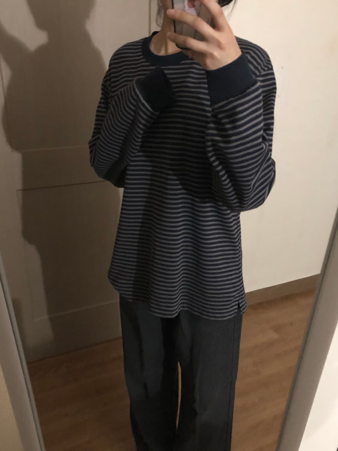 유니클로 스트라이프 롱슬리브 네이비 상품이미지4