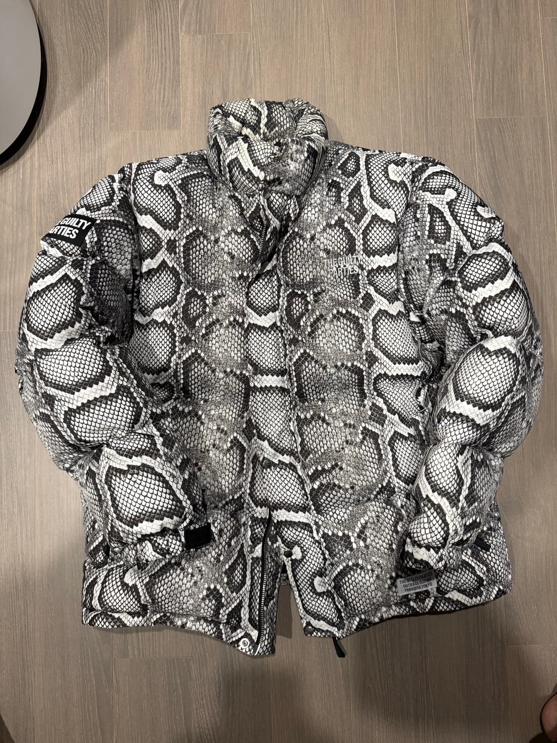 와코마리아 19fw 파이톤 패딩 m 상품이미지1