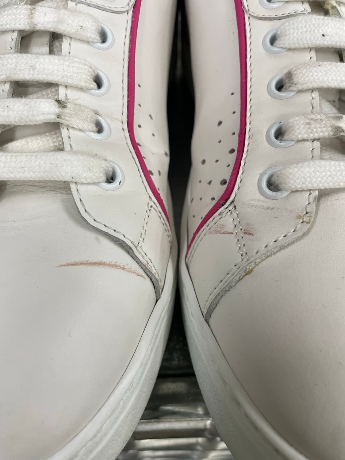 페레가모 맨해튼 간치니 프린트 스니커즈 7.5 상품이미지7