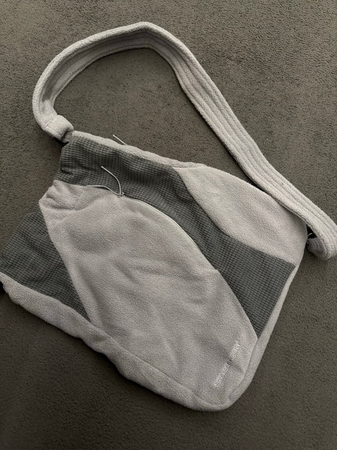 산산기어 플리스 크로스백 처분  상품이미지2