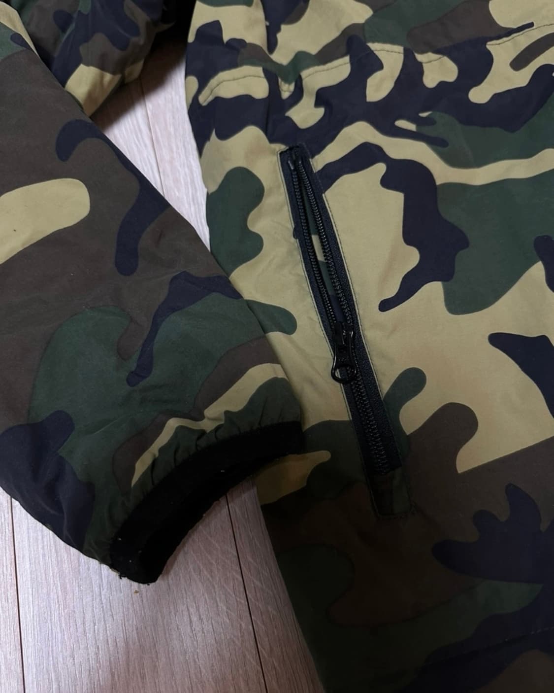 스투시 카모 패딩아노락 (M/상태굿) 상품이미지4