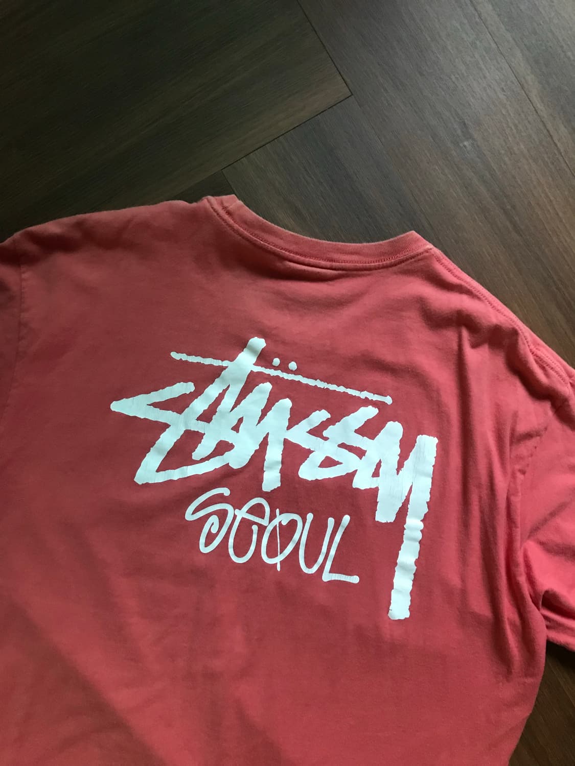 스투시 서울 스탁 로고 다홍 반팔티 상품이미지6