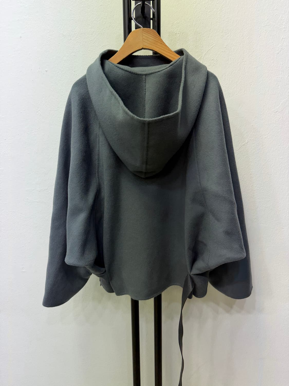 정품) LANVIN 랑방 한섬 가죽 디테일 후드니트 82 상품이미지5