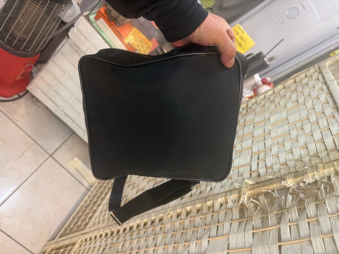 정품 프라다 나일론 메신저백 팝니다 상품이미지4