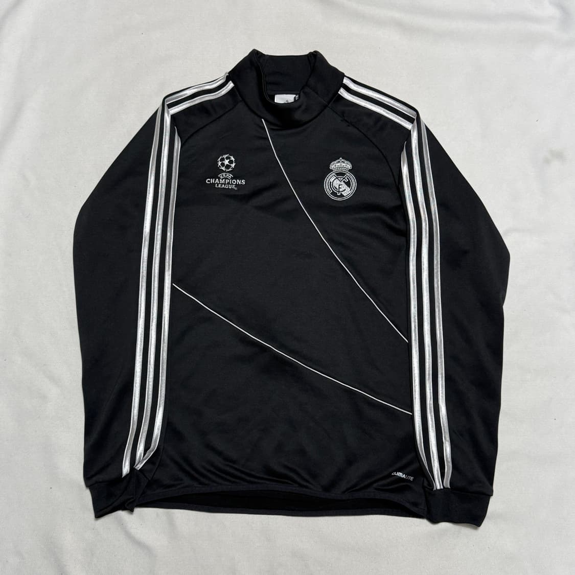 아디다스 레알마드리드 챔피언스리그 실버라인 드릴탑 상품이미지2