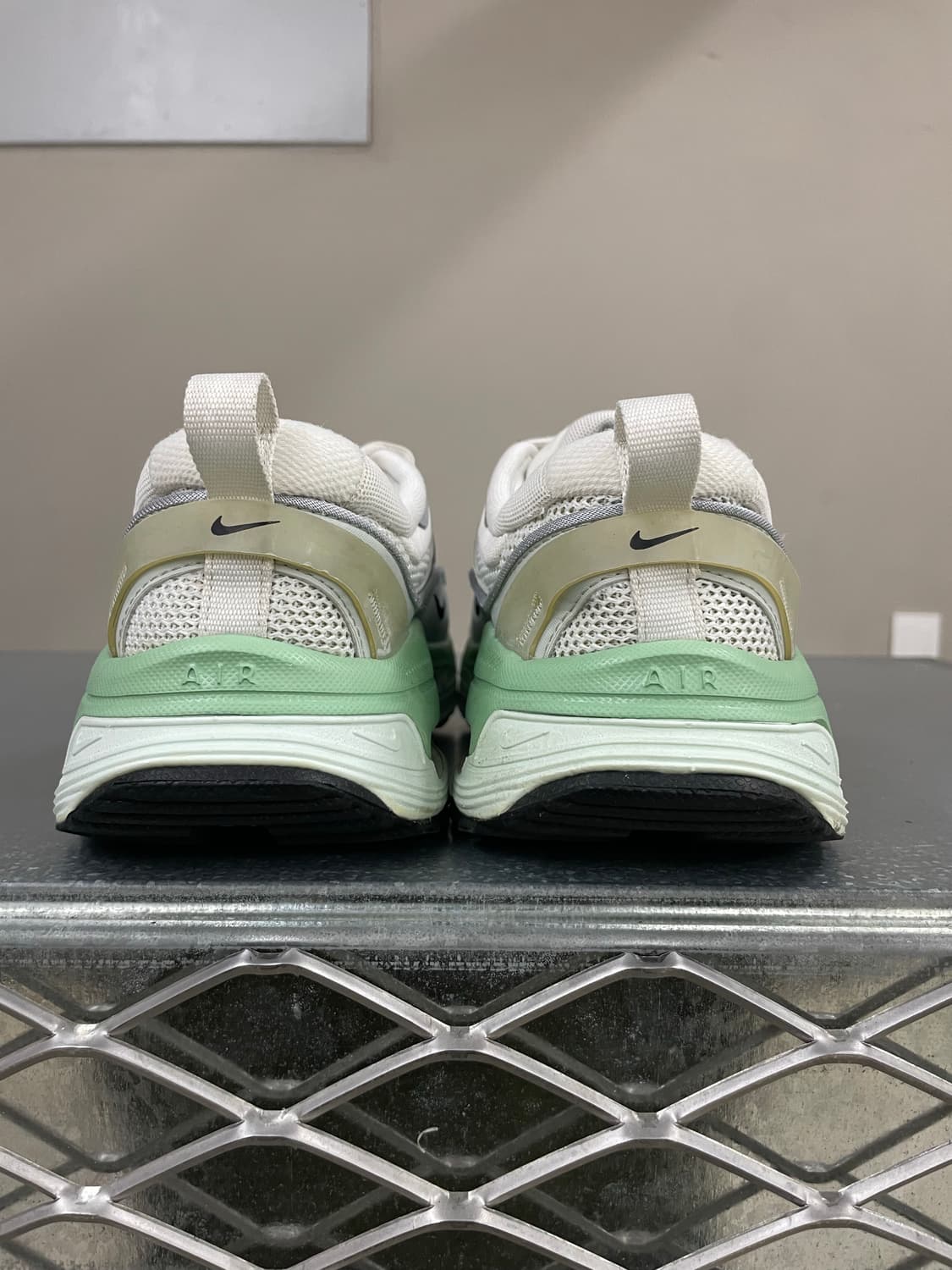 나이키 에어맥스 블리스 화이트 실버 255 상품이미지3