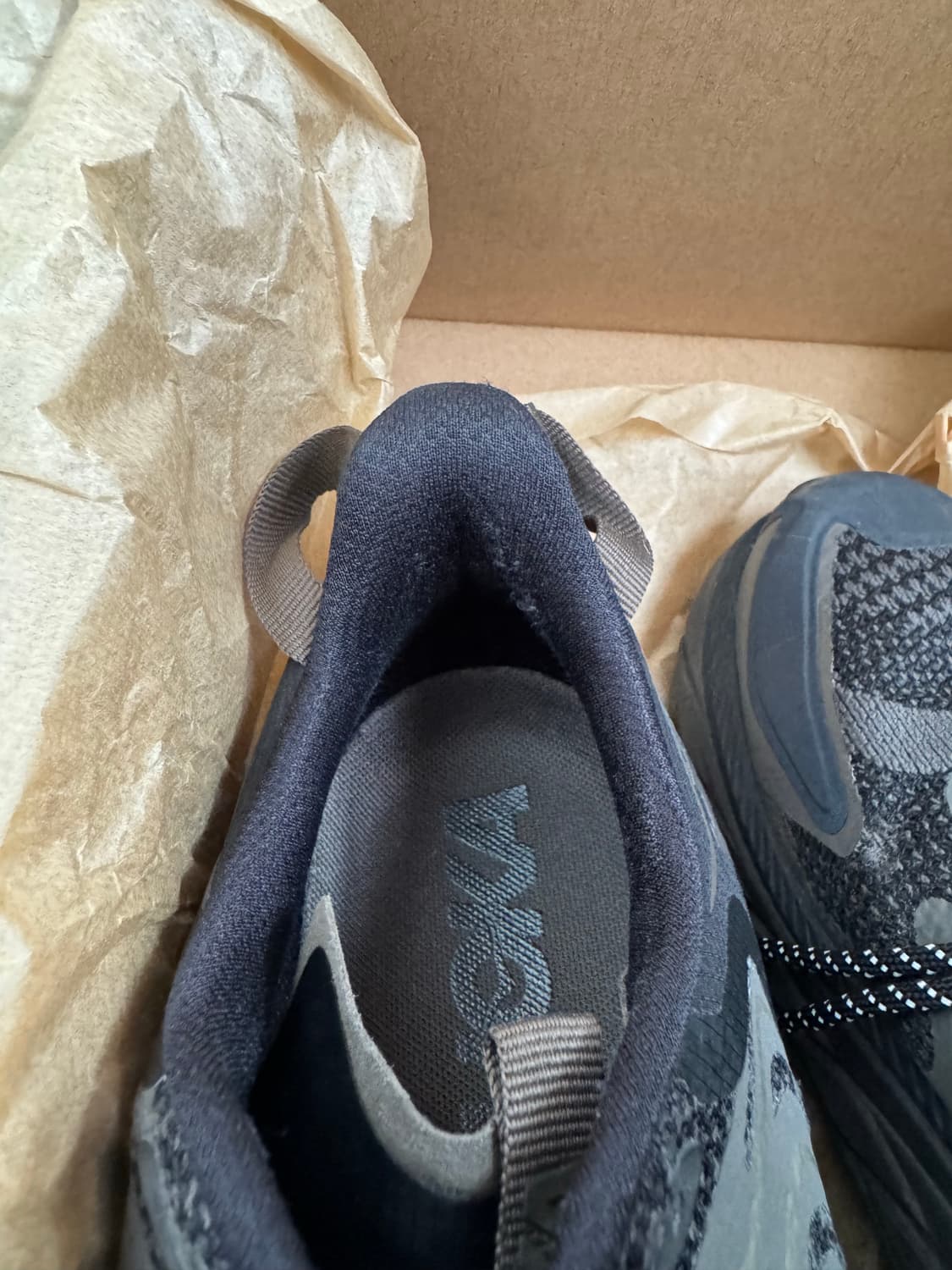 Hoka x Satisfy Clifton LS Forged Iron Bl 상품이미지7