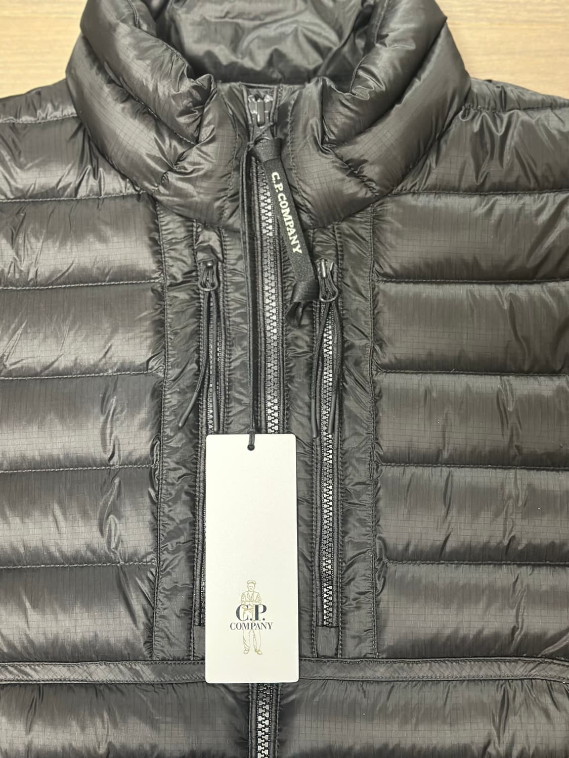 cp컴퍼니 디디쉘 패딩 25fw 상품이미지6