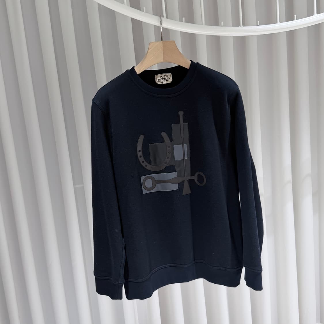 (A+/L) / 에르메스 홀스슈 레더 가죽 패치 스웨트셔츠 맨투맨 네이비 상품이미지3