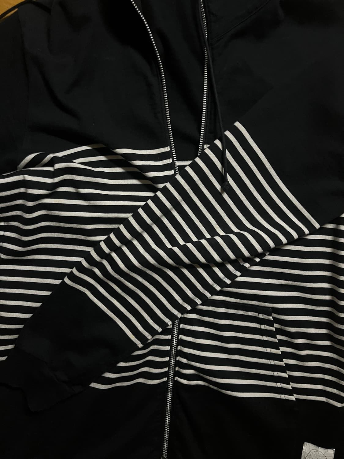 언더커버 언더맨 하이넥 보더 스트라이프 집업 상품이미지2