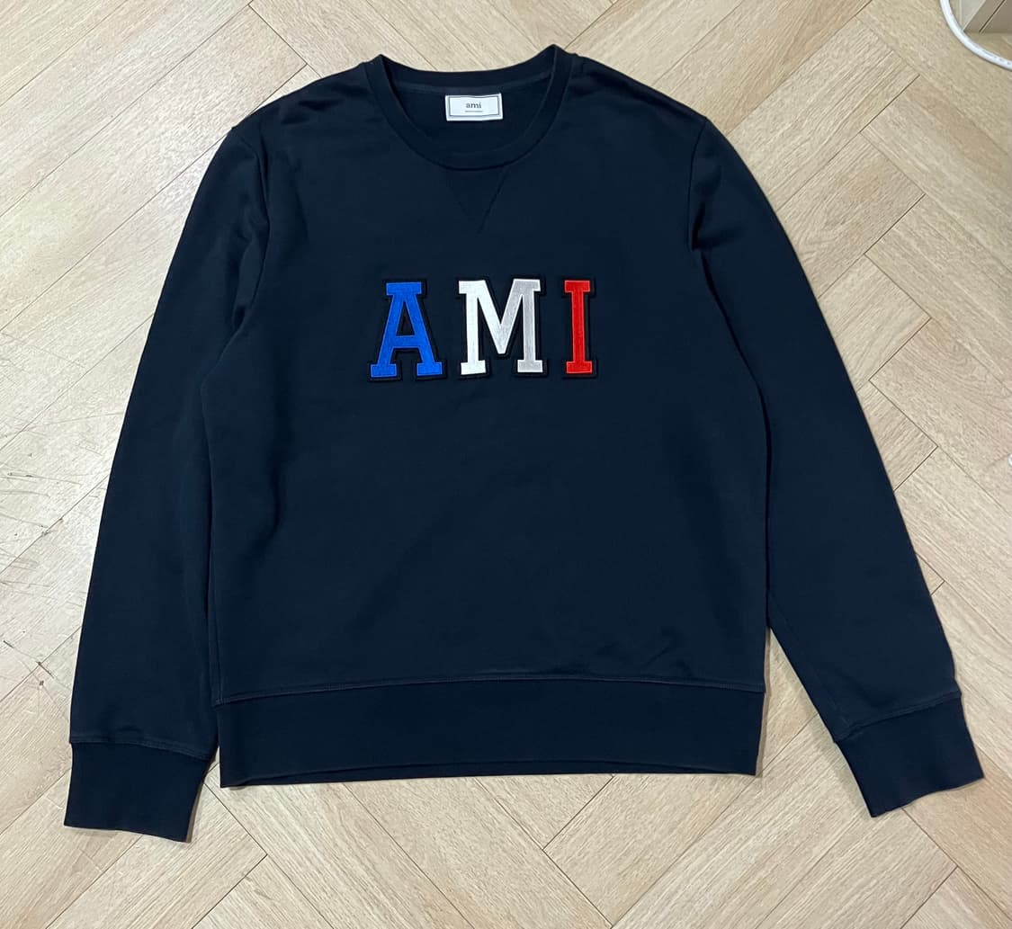 아미 AMI 로고패치 스펠 맨투맨  상품이미지1