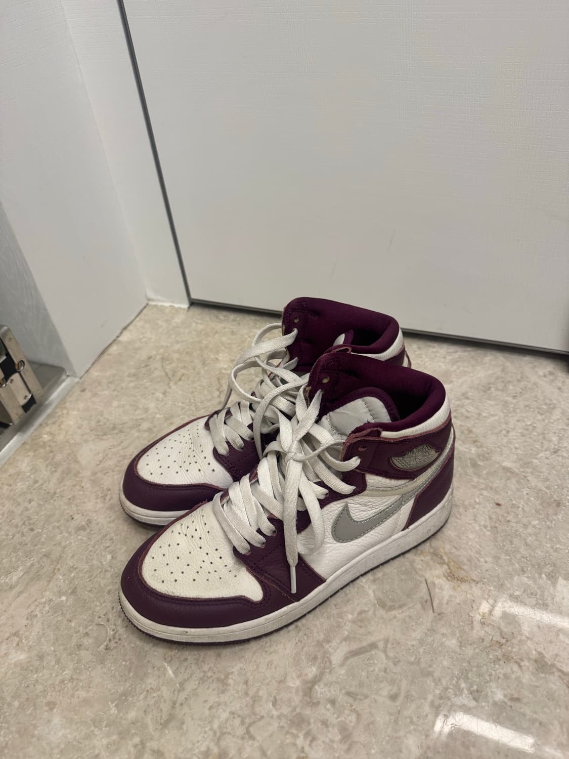 Jordan 1 Retro High OG GS ‘Bordeaux’ 상품이미지1