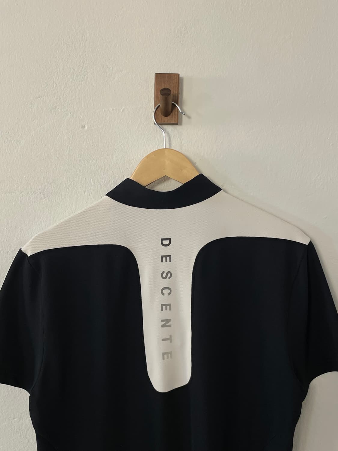 데상트 골프 셔츠  상품이미지8