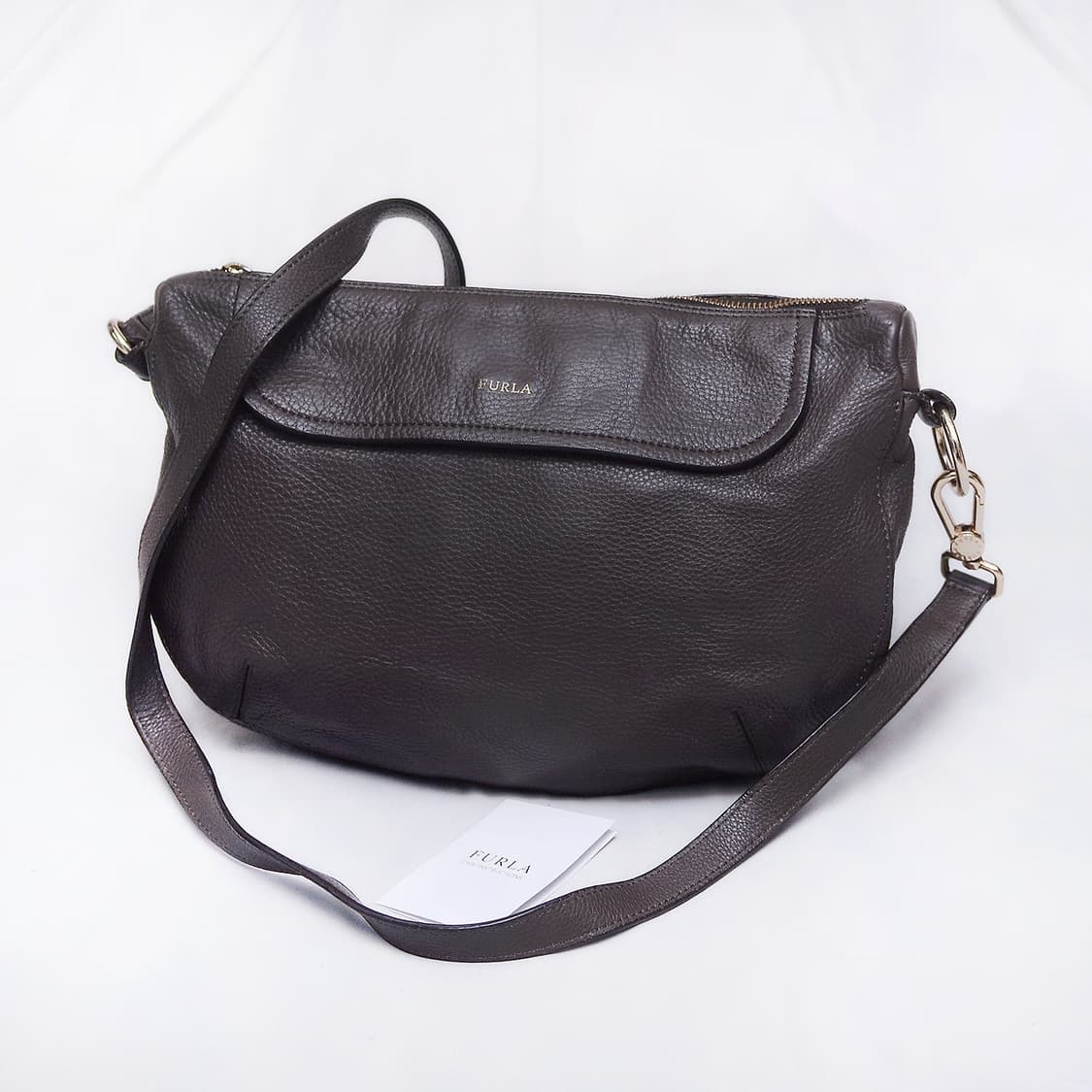 훌라 (FURLA) 하프문 페블레더 가죽 호보백 (숄더.크로스) 상품이미지1