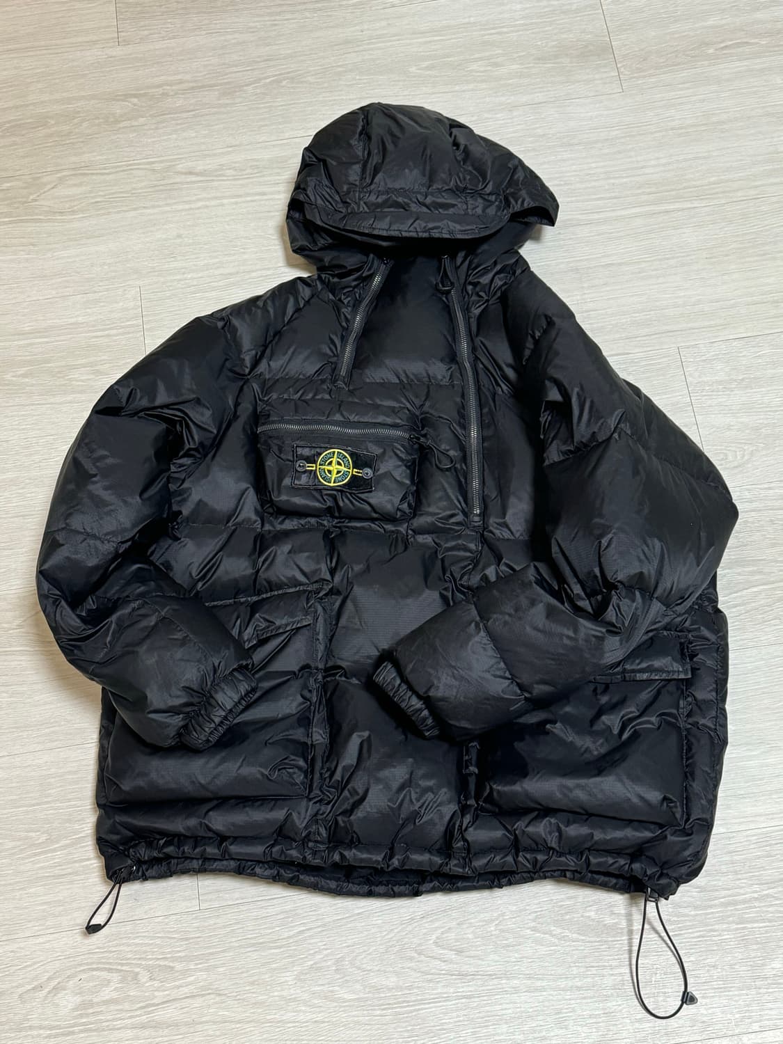 스톤아일랜드 반집업 패딩 상품이미지2