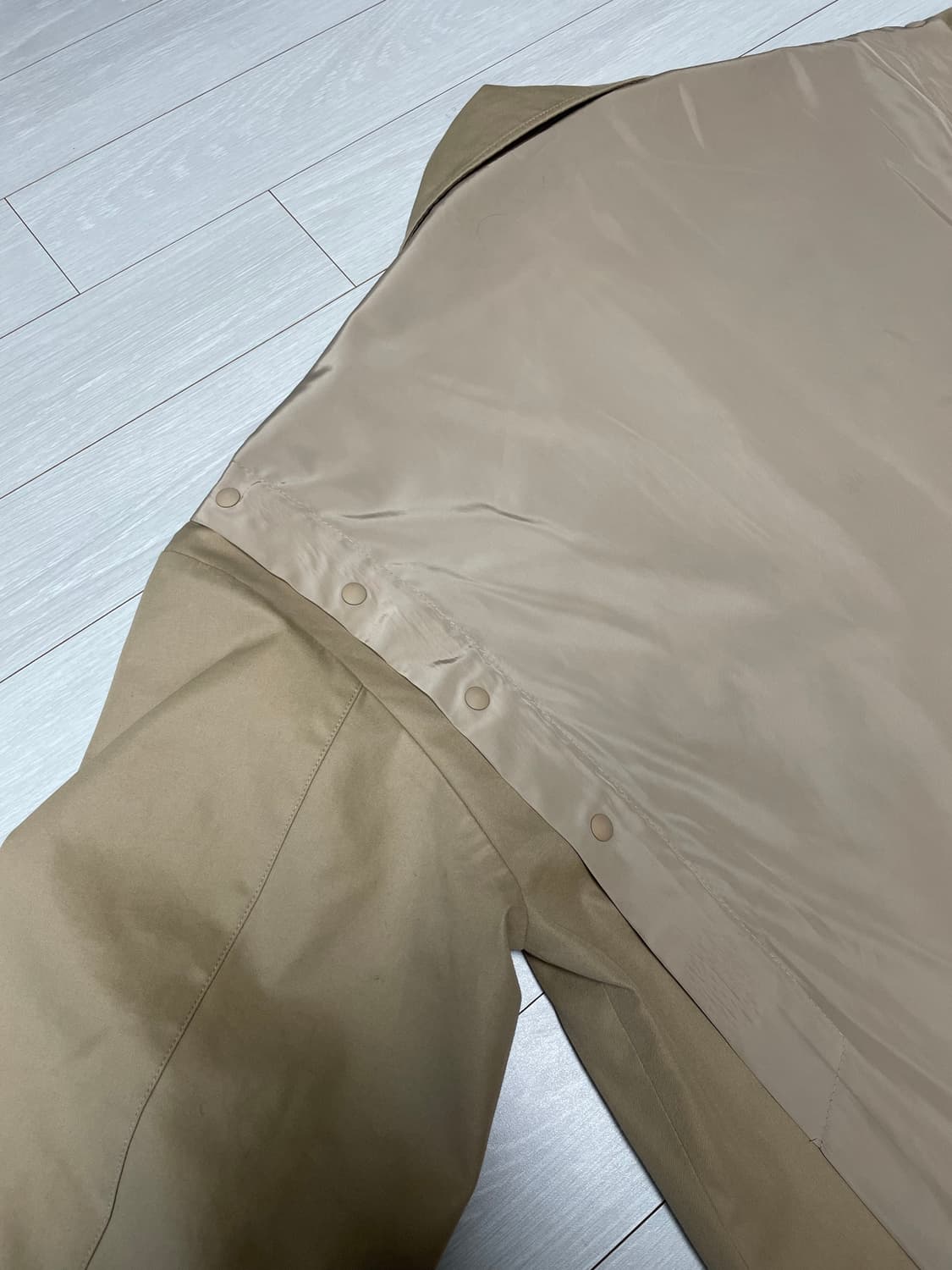 아더에러 트렌치코트 상품이미지4