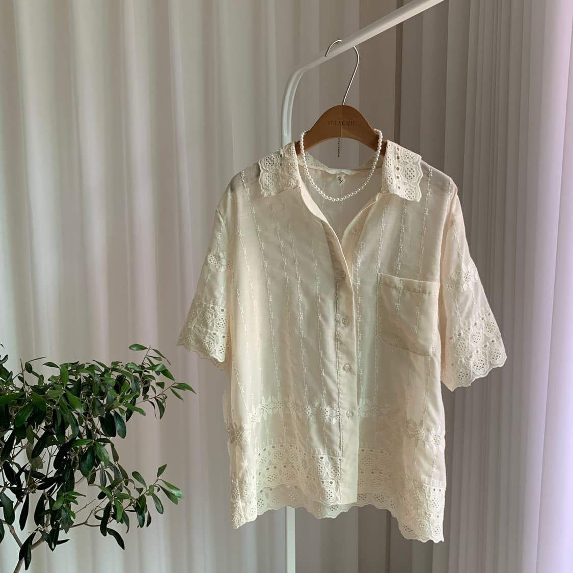 에이치앤엠 H&M 에스닉 플라워 펀칭 레이스 블라우스 상품이미지1