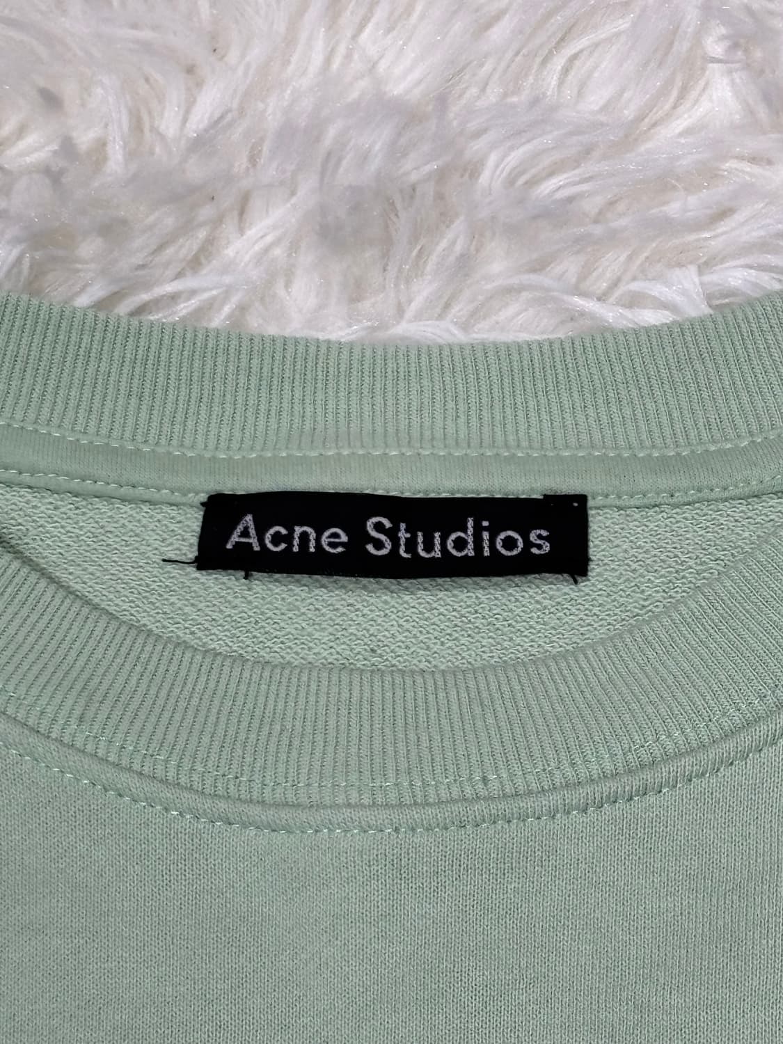 아크네 민트 맨투맨 상품이미지6